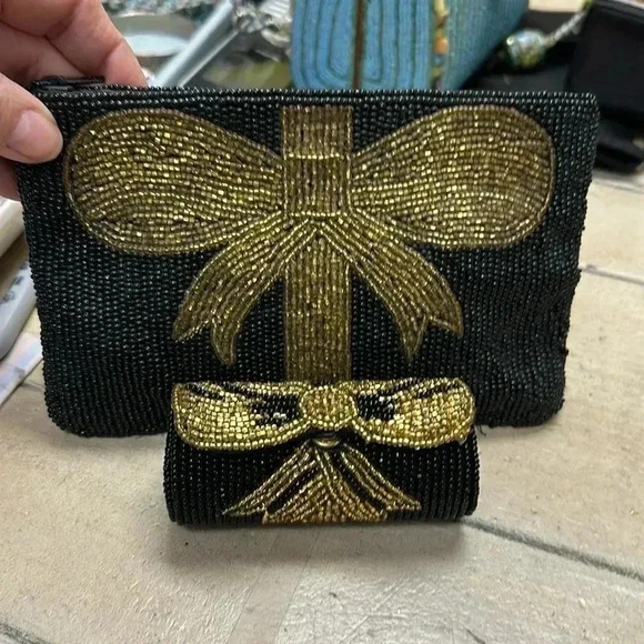 Beaded black and gold bag with matching lipstick case - Picture 1 of 7